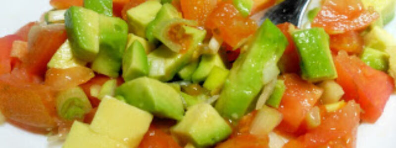 Ensalada de tomate y aguacate