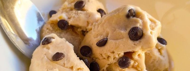 Helado de plátano con mantequilla de cacahuete